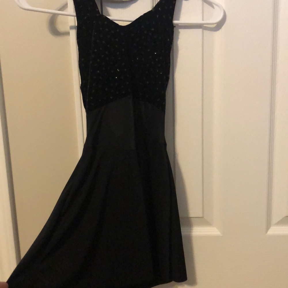 “Bitter song” costume